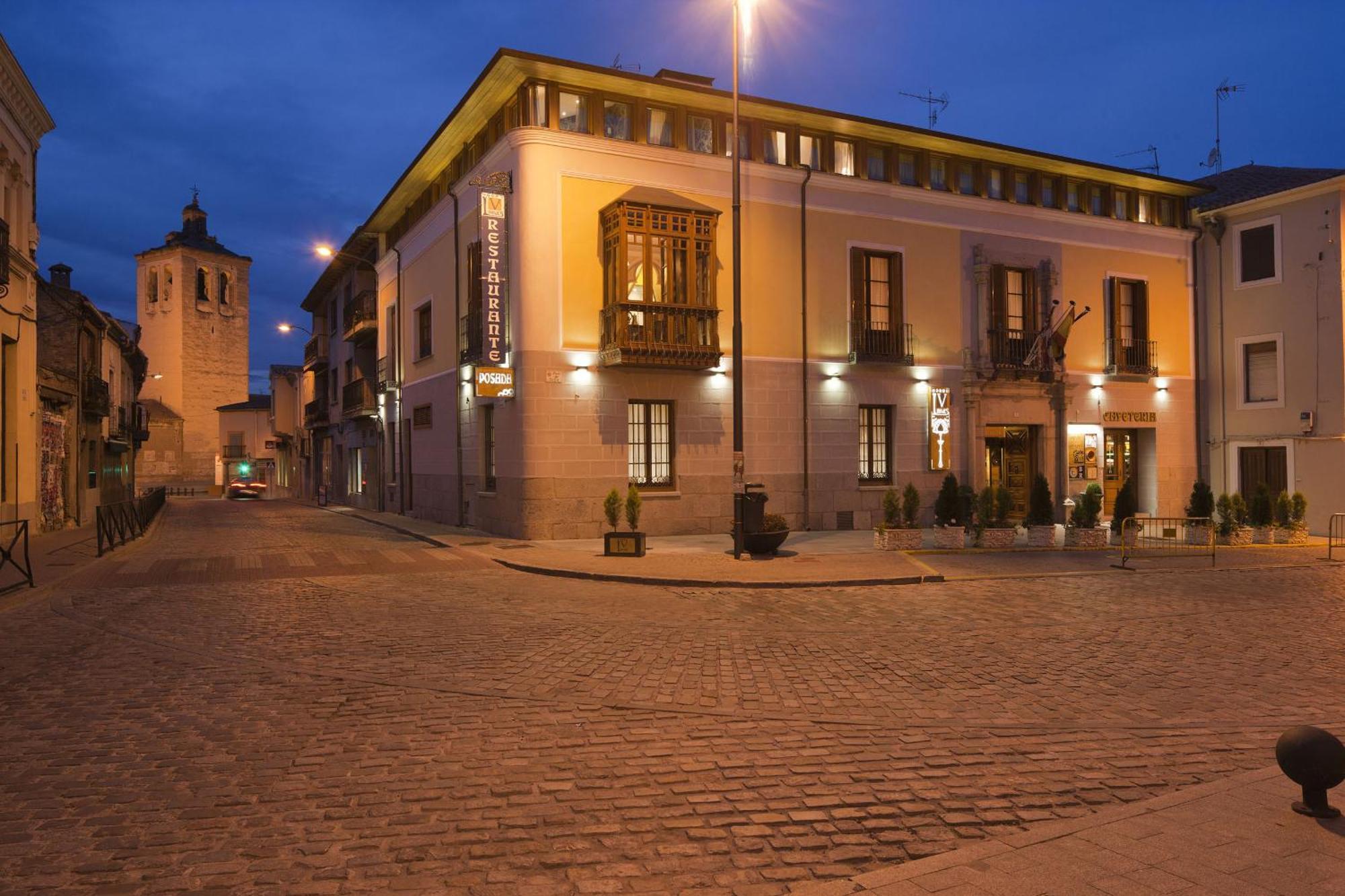 Posada Real Los Cinco Linajes Arévalo Extérieur photo